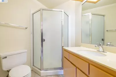 21103 Gary #318A, Castro Valley, CA 94546 - Photo 32