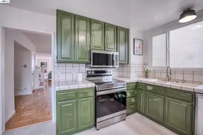 77 Clifton Dr, Daly City, CA 94015 - Photo 12