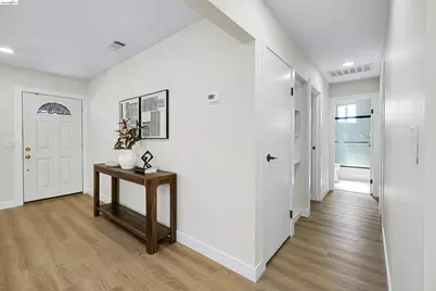 31871 Kennet St, Hayward, CA 94544 - Photo 16
