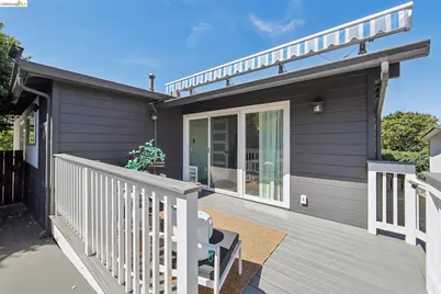 4614 Fairbairn Ave, Oakland, CA 94619 - Photo 32