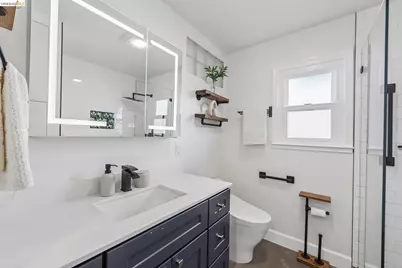4614 Fairbairn Ave, Oakland, CA 94619 - Photo 20