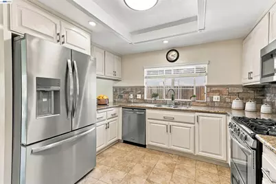 8657 Davona Dr, Dublin, CA 94568 - Photo 12