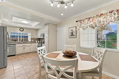 8657 Davona Dr, Dublin, CA 94568 - Photo 16
