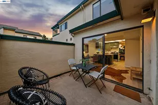 114 Lagunaria Ln, Alameda, CA 94502 - Photo 8