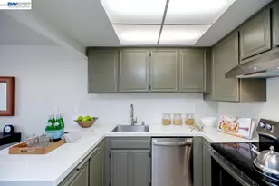 114 Lagunaria Ln, Alameda, CA 94502 - Photo 26