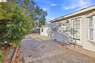 1298 Almar St, Concord, CA 94518 - Photo 34