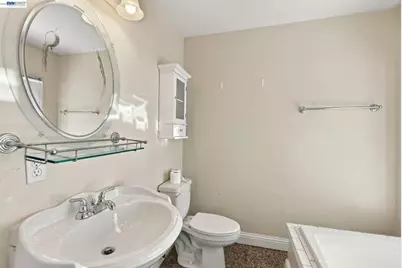 1298 Almar St, Concord, CA 94518 - Photo 20