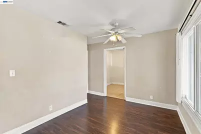 1298 Almar St, Concord, CA 94518 - Photo 12