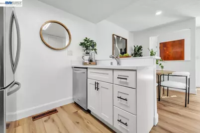 54 Massolo Dr #B, Pleasant Hill, CA 94523 - Photo 8