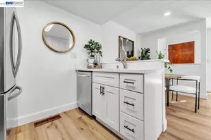 54 Massolo Dr, Pleasant Hill, CA 94523 - Photo 8