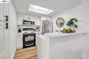 54 Massolo Dr, Pleasant Hill, CA 94523 - Photo 6