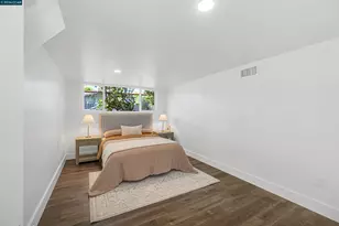 1300 Kains Ave, Berkeley, CA 94702 - Photo 52