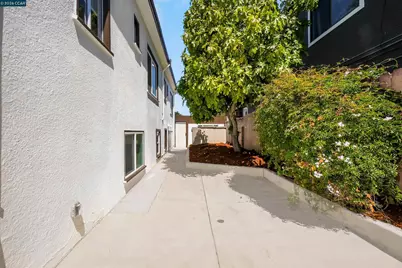 1300 Kains Ave, Berkeley, CA 94702 - Photo 38