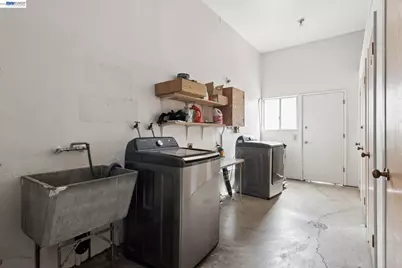 3054 Bona St #D, Oakland, CA 94601 - Photo 24