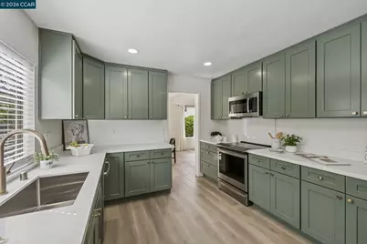 20 Alhambra Hills Dr, Martinez, CA 94553 - Photo 10