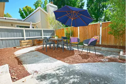 4203 Dubhe Ct, Concord, CA 94521 - Photo 32