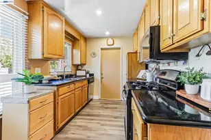 360 I St, Livermore, CA 94551 - Photo 12