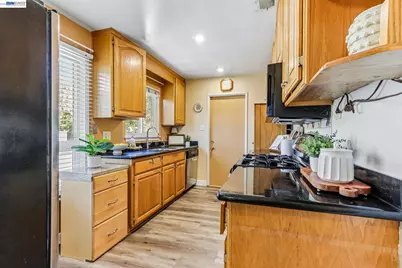 360 I St, Livermore, CA 94551 - Photo 10
