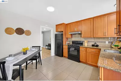 5616 Alameda Ave, Richmond, CA 94804 - Photo 8