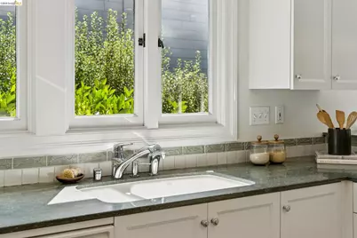 12 Brookside Ave, Berkeley, CA 94705 - Photo 40