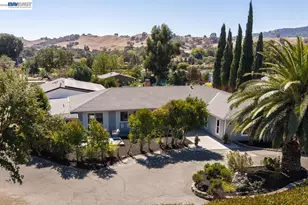 1015 Byrd Ln, Pleasanton, CA 94566 - Photo 10