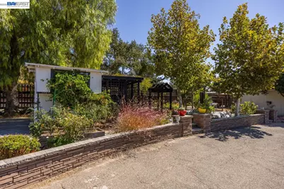 1015 Byrd Ln, Pleasanton, CA 94566 - Photo 30