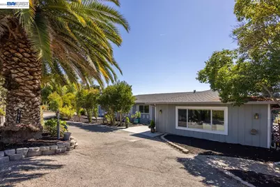 1015 Byrd Ln, Pleasanton, CA 94566 - Photo 24