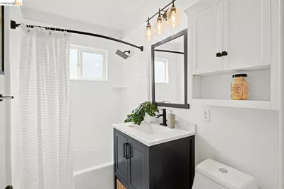 8 Whitmore Pl, Oakland, CA 94611 - Photo 28