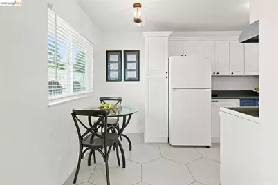 8 Whitmore Pl, Oakland, CA 94611 - Photo 8