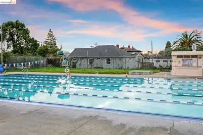 8 Whitmore Pl, Oakland, CA 94611 - Photo 40