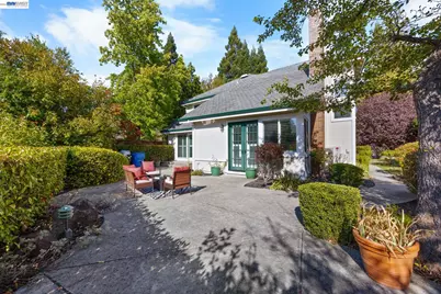 817 Redwood Dr, Danville, CA 94506 - Photo 32