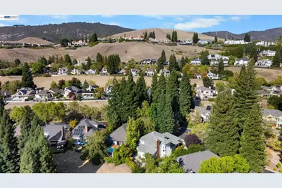 817 Redwood Dr, Danville, CA 94506 - Photo 40