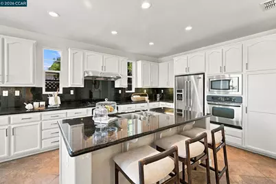 5279 Montecito Dr, Concord, CA 94521 - Photo 8