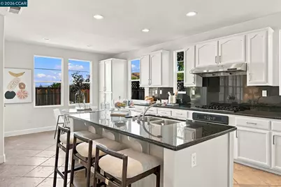 5279 Montecito Dr, Concord, CA 94521 - Photo 10