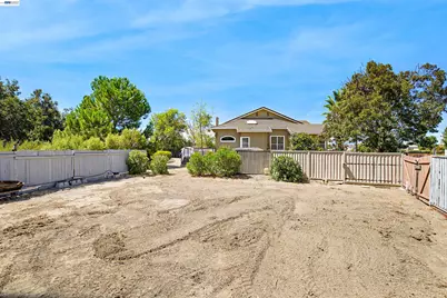 6299 Scenic Meadow Ln, San Jose, CA 95135 - Photo 14