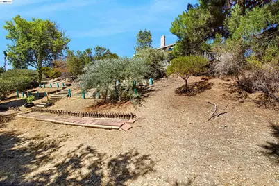 6299 Scenic Meadow Ln, San Jose, CA 95135 - Photo 18