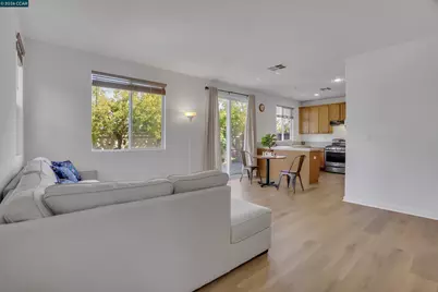 277 Kapalua Bay Cir, Pittsburg, CA 94565 - Photo 6