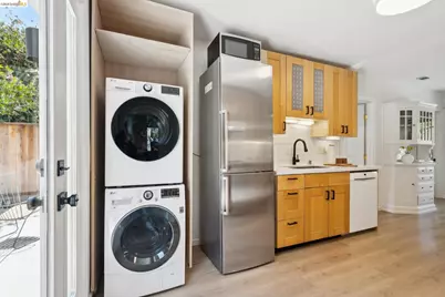4828 Webster St, Oakland, CA 94609 - Photo 22