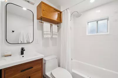 4828 Webster St, Oakland, CA 94609 - Photo 26