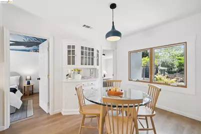 4828 Webster St, Oakland, CA 94609 - Photo 18