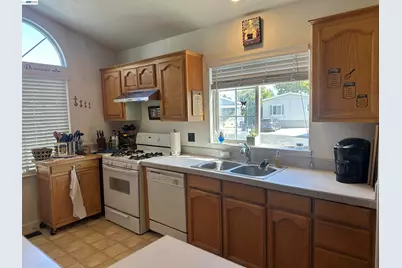 309 Winnipeg Grn, Fremont, CA 94538 - Photo 10