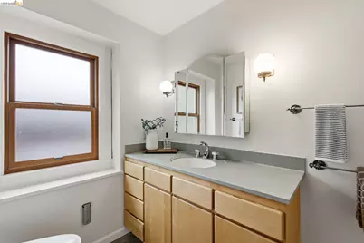 824 Oxford St, Berkeley, CA 94707 - Photo 48