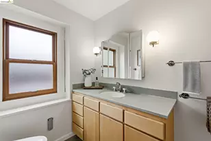 824 Oxford St, Berkeley, CA 94707 - Photo 48