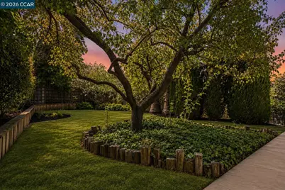 1316 Pineview Ln, Concord, CA 94521 - Photo 32