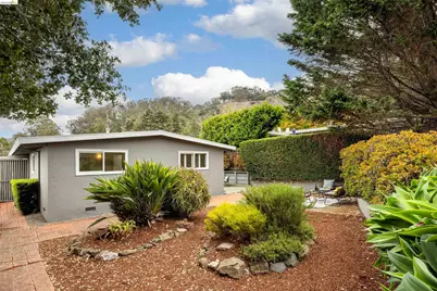 7408 Park Vista, El Cerrito, CA 94530 - Photo 32