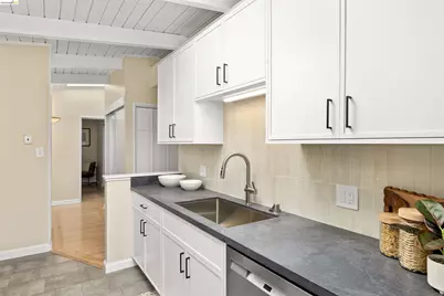 7408 Park Vista, El Cerrito, CA 94530 - Photo 12