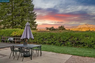 220 Grover Ln, Walnut Creek, CA 94596 - Photo 34