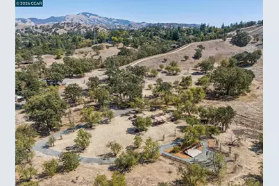 220 Grover Ln, Walnut Creek, CA 94596 - Photo 60