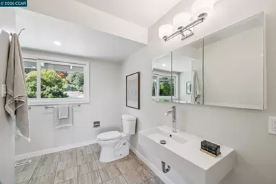 220 Grover Ln, Walnut Creek, CA 94596 - Photo 20
