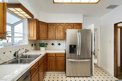 1914 105th Ave, Oakland, CA 94603 - Photo 18